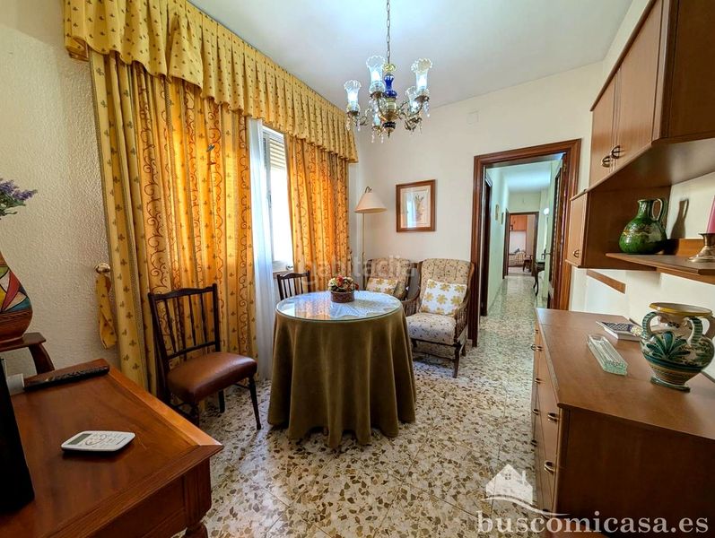 Foto 0f7d990d-c2be-43af-9522-9a66d3339a1d. Piso bonito piso en calle la cruz. en Linarejos Linares