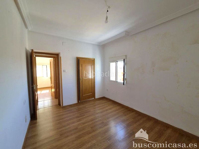 Foto 49943f21-ad5f-44c8-b2f6-73cc42785912. Pis a Linarejos Linares