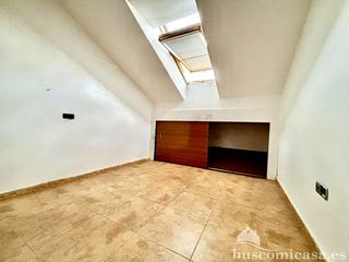 Duplex  Calle el valle. Vivienda procedente de banco.  baeza.