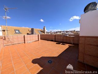 Duplex  Calle escultor martínez montañés. Fantástico dúplex en calle doctor.
