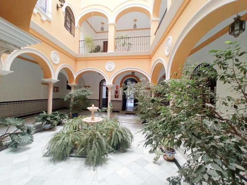 Foto 02950d68-258a-434c-94ea-2c1e376f15d6. Office space in San Bartolomé Sevilla