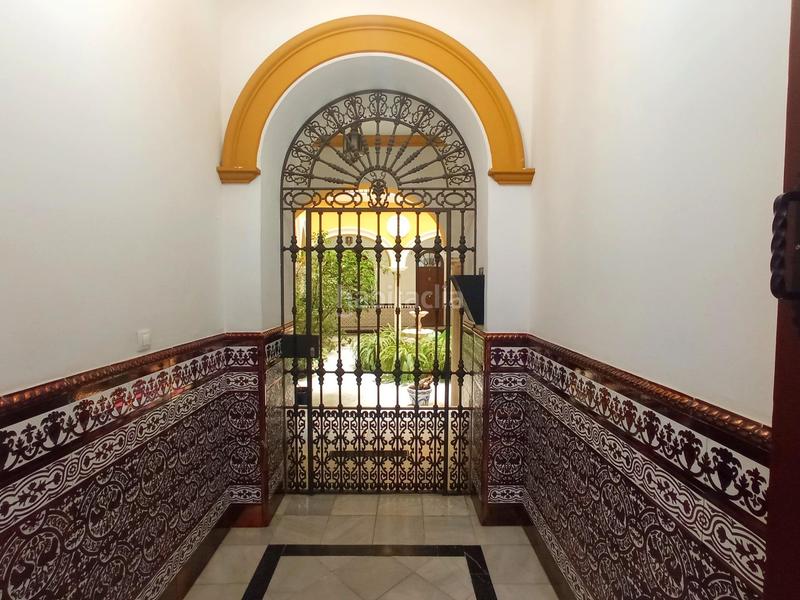 Foto 21daff32-9bbf-4f1c-80ca-c2a819ad93a1. Office space in San Bartolomé Sevilla