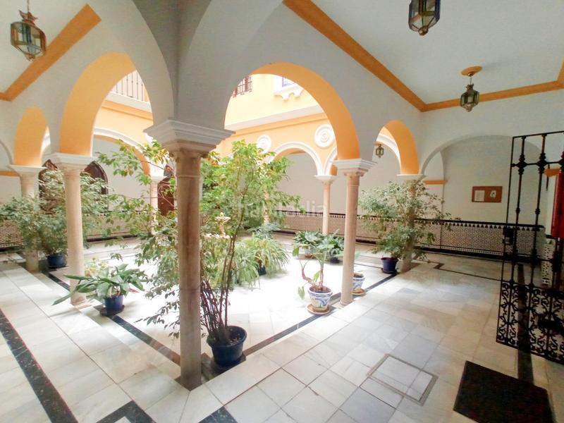 Foto b2e727bc-e073-4f61-961a-4244ada66633. Office space in San Bartolomé Sevilla