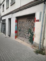 Local commercial  Carrer de teodor llorente. Ubicación única: local 135m2
