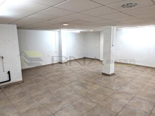 Location Local commercial  N/a. Local comercial en c sta. barbara