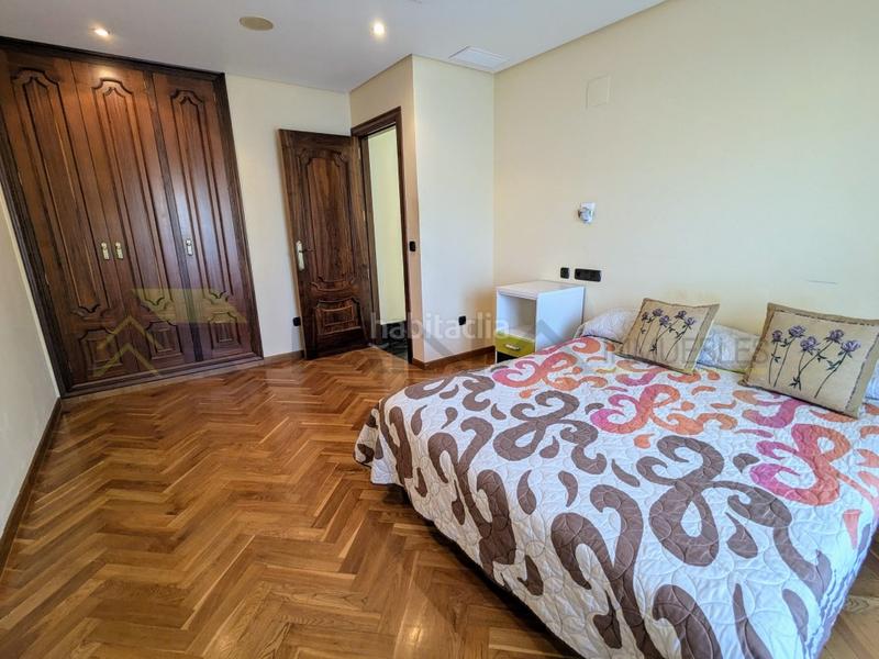 Foto 00e3cb12-7096-4cad-a23c-ca3e9a15c409. Chalet avec parking dans Campo Alto-Club de Campo Elda