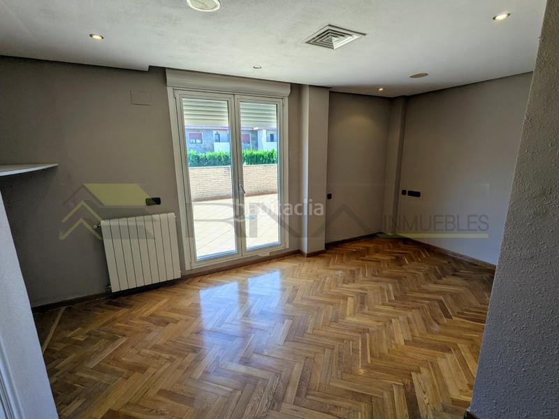 Foto 1b42525e-256a-41bf-b661-db52ac697206. Chalet avec parking dans Campo Alto-Club de Campo Elda