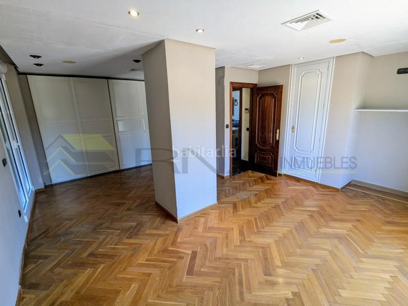 Foto 1f6a666f-1025-4be4-b281-66fdafaa692d. Chalet avec parking dans Campo Alto-Club de Campo Elda