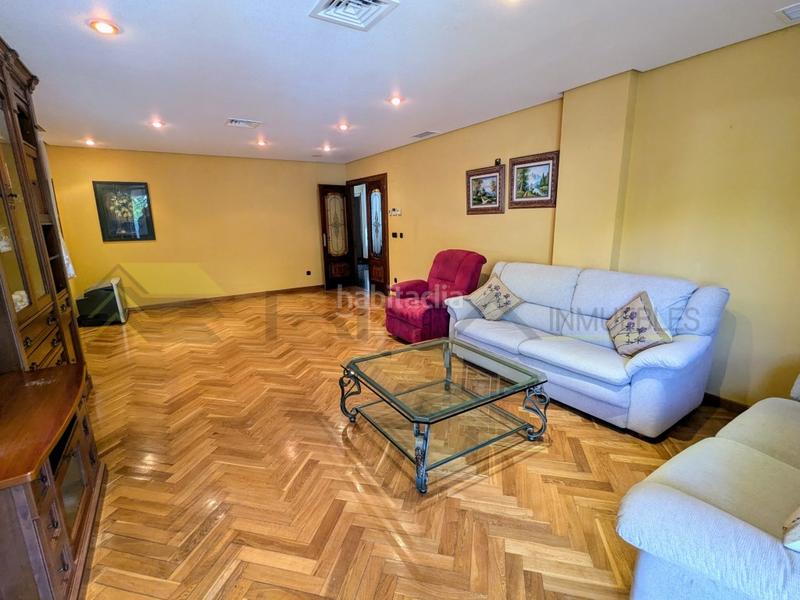 Foto c27f2baa-90f1-42ca-8456-a4843cc91e70. Chalet avec parking dans Campo Alto-Club de Campo Elda