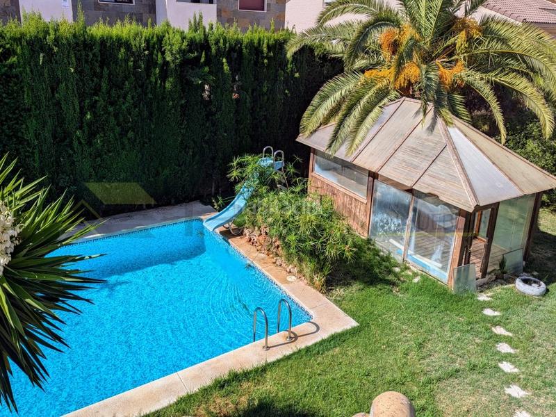 Foto ceeaa544-87ee-4912-b60e-99d758aad1a8. Chalet avec parking dans Campo Alto-Club de Campo Elda