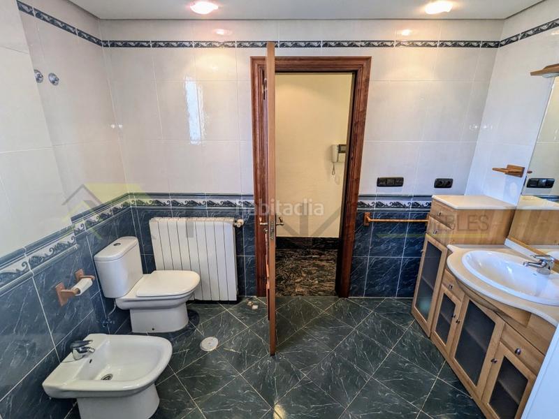 Foto ece086e3-0d3b-49ea-9cbd-4d2e30f3db45. Chalet avec parking dans Campo Alto-Club de Campo Elda