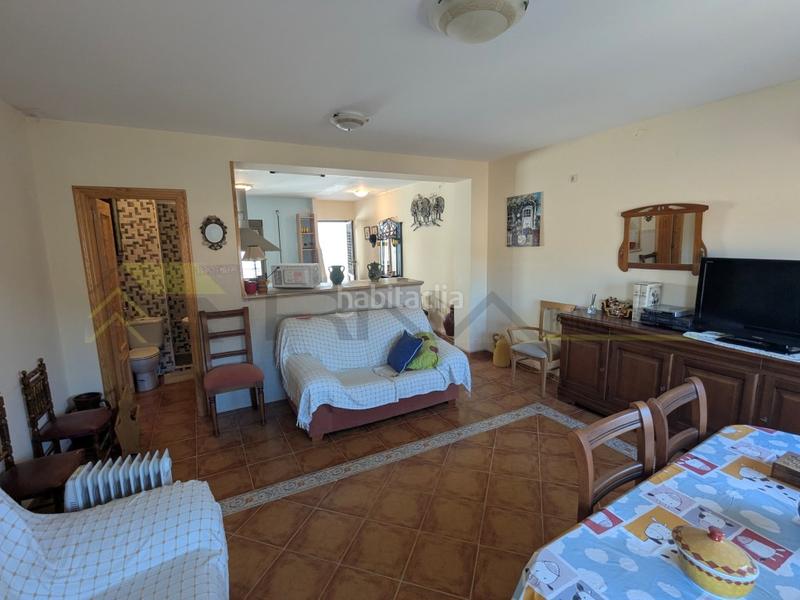 Foto 439fd945-8bbb-4aff-b97b-6f64acc0f2bd. Casa amb aparcament a Alatoz