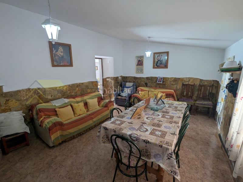 Foto 76bad169-9349-4e23-afd0-1a266278000c. Casa amb aparcament a Alatoz