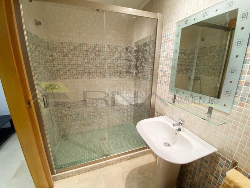 Foto 7ba0d824-9882-42cf-a157-15157c7fa2fd. Pis amb aparcament a Mercado Alicante