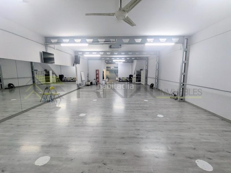 Foto a5bab083-fac3-402f-8270-11f946dabf80. Pas-de-porte local commercial dans Petrer