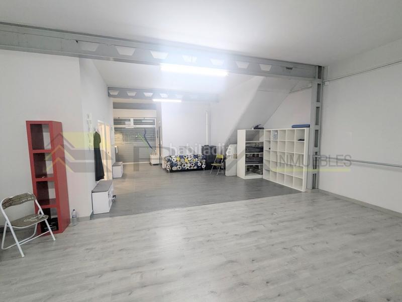 Foto 0cee74e3-ee3e-415b-a1f4-0b256343557a. Traspàs local comercial a Petrer