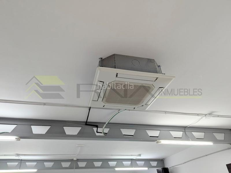 Foto b60aa9fe-4949-4000-a49b-91a451150f48. Traspàs local comercial a Petrer