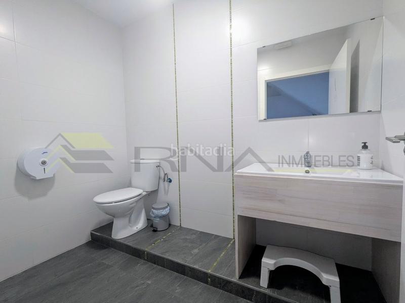 Foto dd208569-5417-4117-a535-f88396a257e5. Traspàs local comercial a Petrer