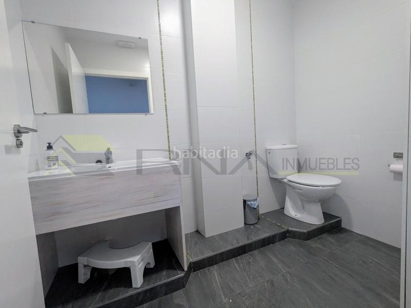 Foto f639e6fc-14bb-4f01-9337-0efc157233ee. Traspàs local comercial a Petrer