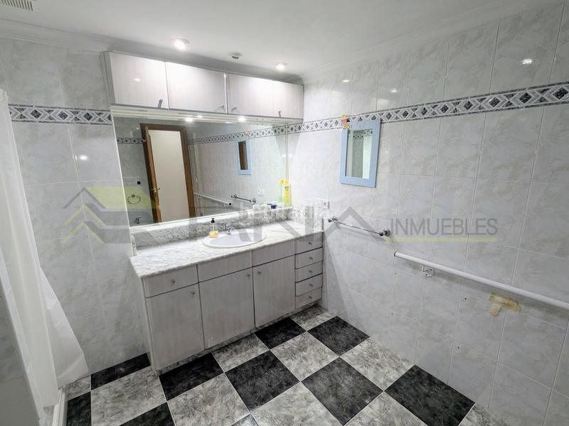 Foto a3794d76-38ae-4523-bfa4-5e14776fe466. Pis a Plaza Castelar - Mercado Central Elda