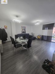 Appartement à Calle camamilla 1. Amplio piso en venta  valterna, valencia