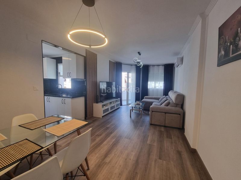 Foto b28eb6c9-62d1-4b6b-a9b2-a60e65c943d1. Apartament amb piscina a Antonio Machado Torrevieja