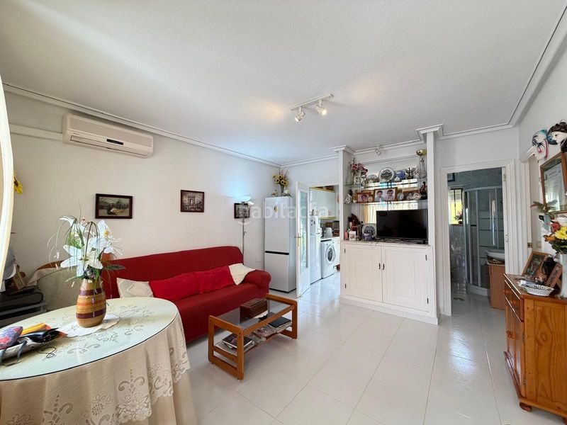 Foto 5c56614f-fd02-4a36-a723-17ef5c8de12f. Casa amb calefacció a Zona los Frutales Torrevieja