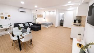 Local Comercial a Condomina 41. Fantástico local habilitado como vivienda estudio reformado nuev