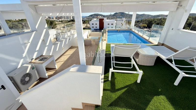 Foto 3f679dda-220e-4ca2-8483-987b74cf93af. Casa amb calefacció aparcament piscina a Finestrat pueblo Finestrat