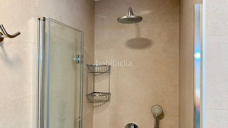 Foto 5599137d-6dd8-4aeb-87f8-c7f9d7a66fd7. Casa amb calefacció aparcament piscina a Finestrat pueblo Finestrat