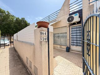 Casa adossada  Calle joaquin garcia sanchez. Adosado con parcela y solarium privada en zona carrefour. 2 dorm