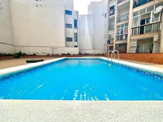 Studio  Habaneras de las 38. Estudio con piscina a 400 metros del mar en avenida habaneras
