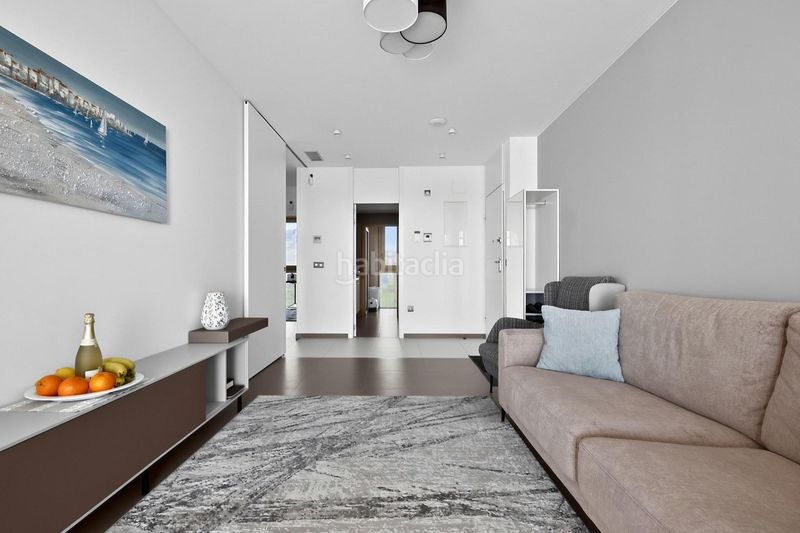 Foto 1b3d5c23-6866-4c13-9646-cd48373a6a97. Apartament amb calefacció aparcament piscina a Playa Poniente Benidorm