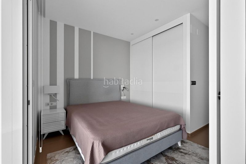Foto 22031ee2-986d-4aff-96be-6b3840322b39. Apartament amb calefacció aparcament piscina a Playa Poniente Benidorm