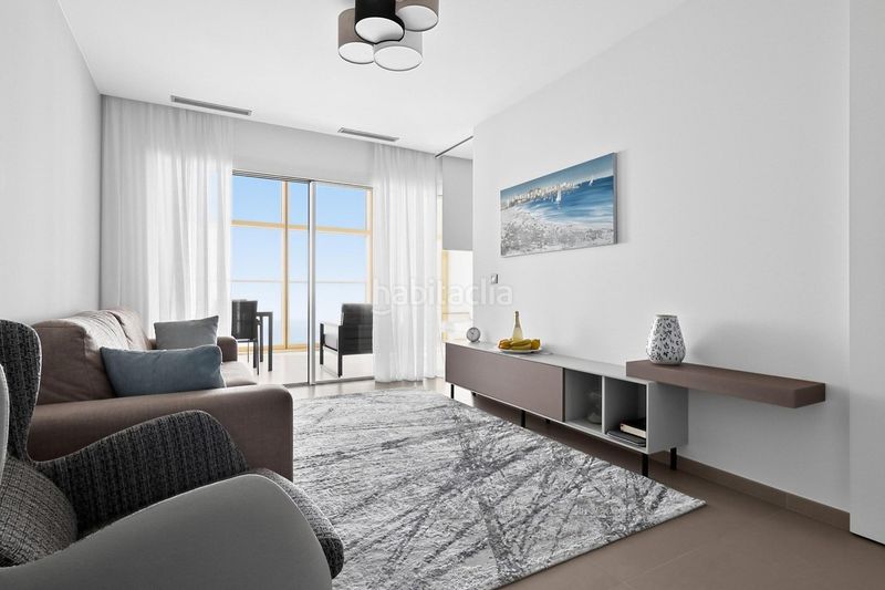 Foto 7e40d21e-3655-42d8-ae05-3f5a39e67cf8. Apartament amb calefacció aparcament piscina a Playa Poniente Benidorm