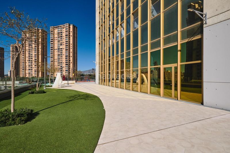 Foto 816e9784-4ca3-447b-82b1-729d70e67faf. Apartament amb calefacció aparcament piscina a Playa Poniente Benidorm