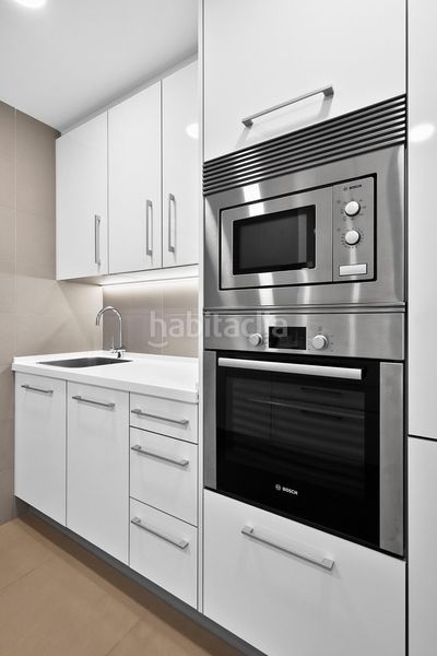 Foto 8daf60c5-44c8-49a7-9c97-d112d4e91ef8. Apartament amb calefacció aparcament piscina a Playa Poniente Benidorm
