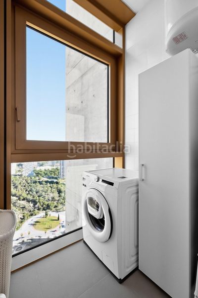 Foto a83679cb-fe7f-4898-a936-7f5235c2d249. Apartament amb calefacció aparcament piscina a Playa Poniente Benidorm
