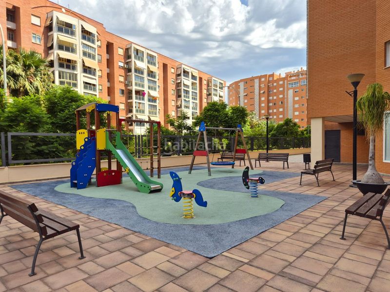Foto 8122ba2d-c1a7-43c4-87dd-c53b07706044. Pis amb aparcament piscina a Babel Alicante