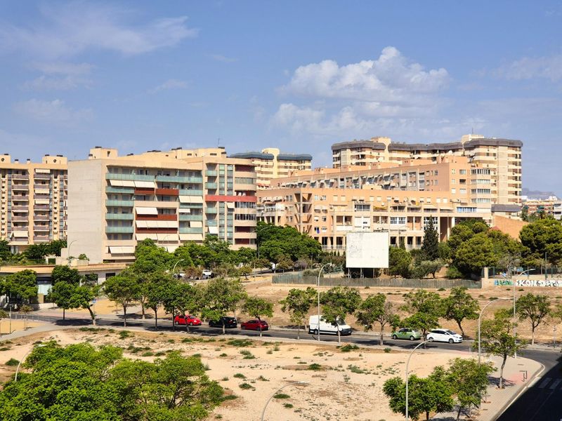 Foto bb552928-5306-4743-8513-7fe3e5b01355. Pis amb aparcament piscina a Babel Alicante