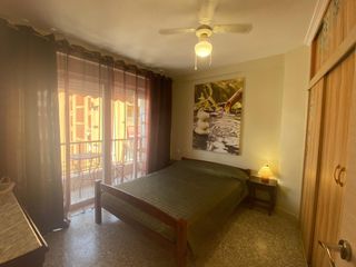 Affitto Piccolo appartamento in Calle princesa mercedes 6. Se alquila apartamento para larga temporada de 3 dormitorios