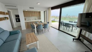 Affitto Piccolo appartamento in Balcón de Finestrat-Terra Marina. Elegante apartamento de 3 dormitorios con amplia terraza y plaza