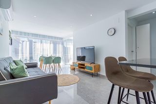 Rent Apartment  Calle calle gerona. Piso 2 habitaciones alquiler larga temporada benidorm