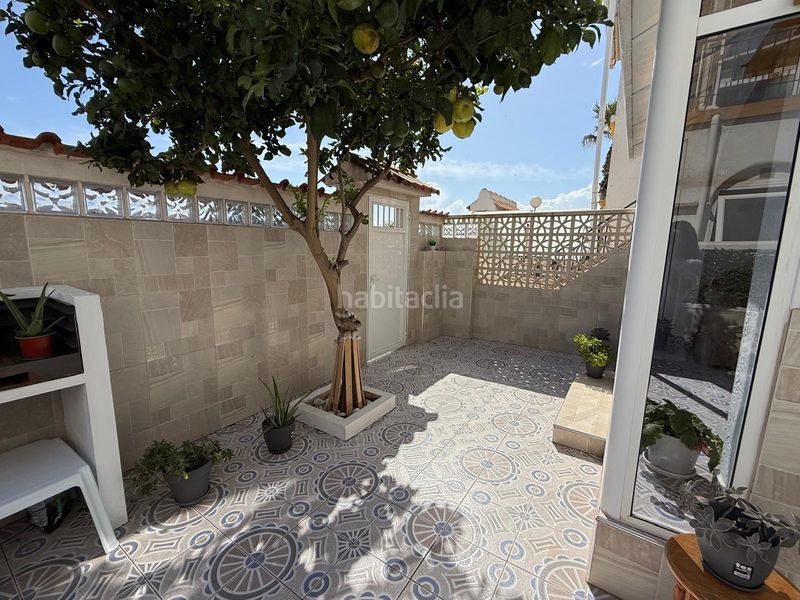 Foto 0230d962-0ca6-4d63-b493-e4677e2132e6. Casa amb piscina a Zona Carrefour - Urbanizaciones Torrevieja