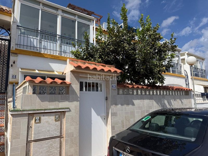 Foto 1a4d8c0e-0ae8-49d0-8d4c-37fb2e4732a8. Casa amb piscina a Zona Carrefour - Urbanizaciones Torrevieja
