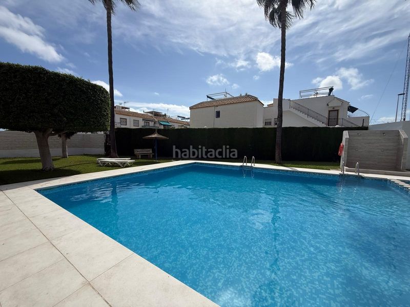 Foto 4cf247ea-8469-4c85-9f28-488ee3abbc5d. Casa amb piscina a Zona Carrefour - Urbanizaciones Torrevieja