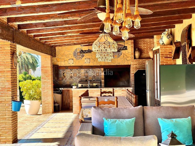 Foto e6d52ec2-546a-4641-9e56-cd321b006075. Chalet el nuevo lujo 7.170m para vivir el mediterraneo a otro ritmo en Almoradí