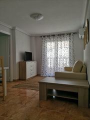 Apartament  Calle bilbao. Apartamento cerca del parque de las naciones con 2 dorm. 1 baño.