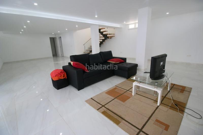 Foto 19ca6b29-b824-4f38-a844-07d596bb81b1. Chalet villa de obra nueva en zona av. Coloma de la nucia en Nucia (la)