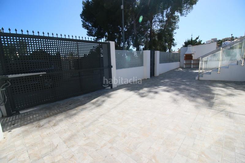 Foto 35b1bb01-c52e-45a7-9b1f-f586ac52dbae. Chalet villa de obra nueva en zona av. Coloma de la nucia en Nucia (la)